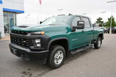 2022 Chevrolet 2500 Crew Cab, $31750. Photo 2