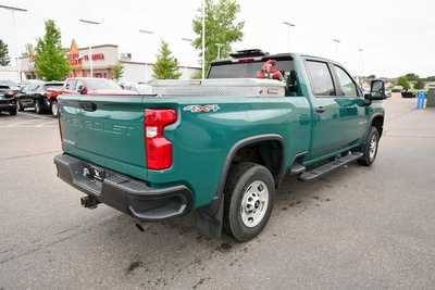 2022 Chevrolet 2500 Crew Cab, $31750. Photo 8