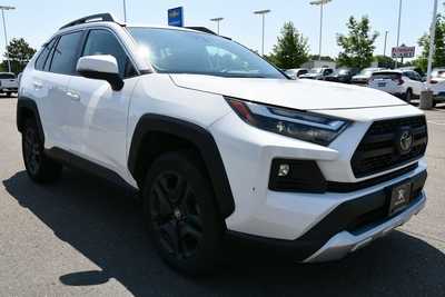 2022 Toyota RAV4, $30000. Photo 10
