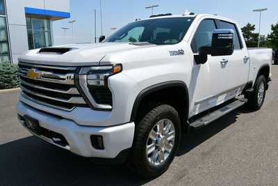 2025 Chevrolet Silverado 3500HD, $80000. Photo 2