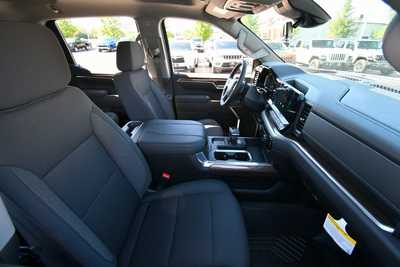 2025 Chevrolet 1500 Crew Cab, $57580. Photo 11