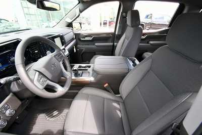2025 Chevrolet 1500 Crew Cab, $58780. Photo 10