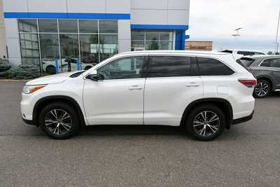 2016 Toyota Highlander, $18250. Photo 4