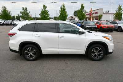 2016 Toyota Highlander, $18250. Photo 9