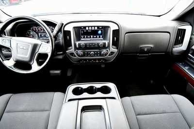 2018 GMC 1500 Crew Cab, $20750. Photo 3