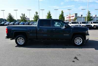 2018 GMC 1500 Crew Cab, $20750. Photo 9