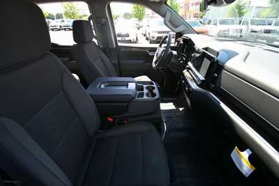 2025 Chevrolet 1500 Crew Cab, $51595. Photo 11