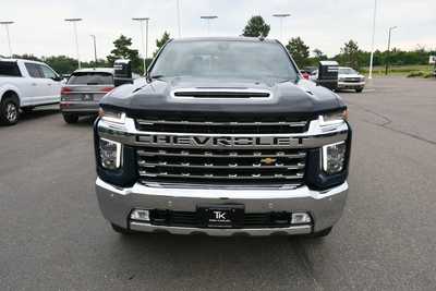 2022 Chevrolet 3500 Crew Cab, $54750. Photo 11