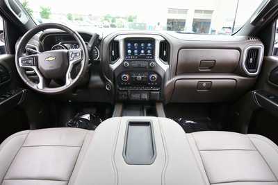 2022 Chevrolet 3500 Crew Cab, $54750. Photo 3