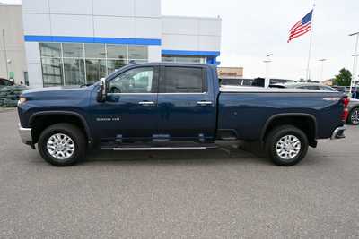 2022 Chevrolet 3500 Crew Cab, $54750. Photo 4