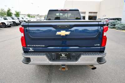 2022 Chevrolet 3500 Crew Cab, $54750. Photo 6