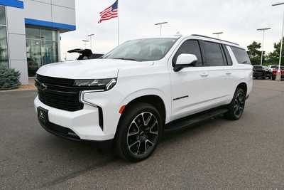2024 Chevrolet Suburban, $69000. Photo 2