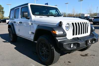 2024 Jeep Wrangler, $32500. Photo 9
