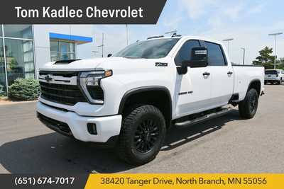2024 Chevrolet 3500 Crew Cab, $60000. Photo 1