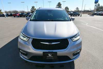2021 Chrysler Pacifica, $21250. Photo 11