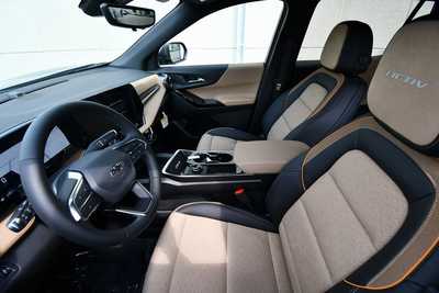 2026 Chevrolet Equinox, $36290. Photo 11