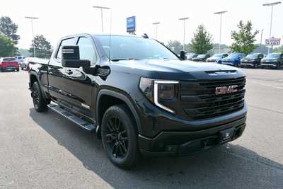 2023 GMC 1500 Crew Cab, $43500. Photo 10