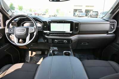 2023 GMC 1500 Crew Cab, $43500. Photo 3