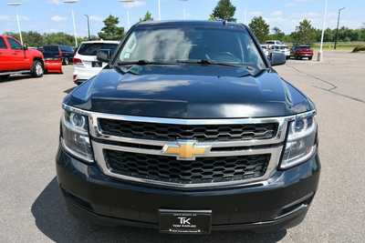 2016 Chevrolet Suburban, $14000. Photo 11
