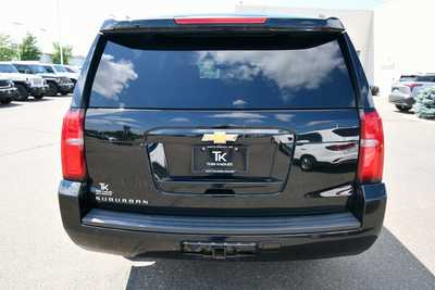 2016 Chevrolet Suburban, $14000. Photo 6