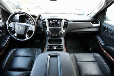 2015 Chevrolet Suburban, $18500. Photo 3