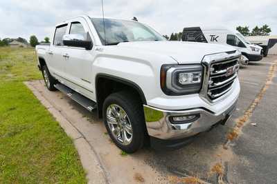 2018 GMC 1500 Crew Cab, $28500. Photo 3