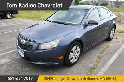 2013 Chevrolet Cruze, $5000. Photo 1
