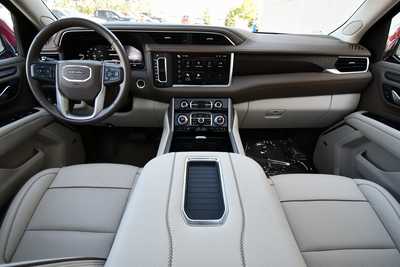 2024 GMC Yukon, $74750. Photo 3