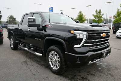 2025 Chevrolet 3500 Crew Cab, $63140. Photo 9