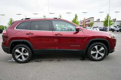 2019 Jeep Cherokee, $15250. Photo 9