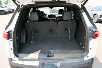 2022 Chevrolet Traverse, $33250. Photo 7