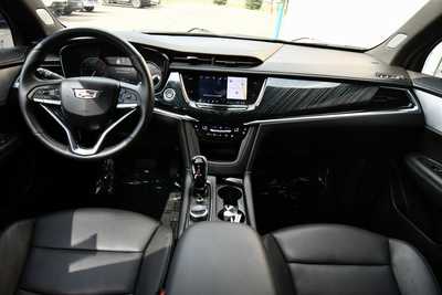 2023 Cadillac XT6, $42750. Photo 3