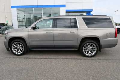 2017 Chevrolet Suburban, $17750. Photo 4