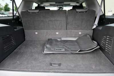 2017 Chevrolet Suburban, $17750. Photo 7