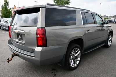 2017 Chevrolet Suburban, $17750. Photo 8