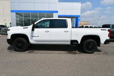 2025 Chevrolet 3500 Crew Cab, $73000. Photo 4