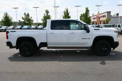 2025 Chevrolet 3500 Crew Cab, $73000. Photo 9