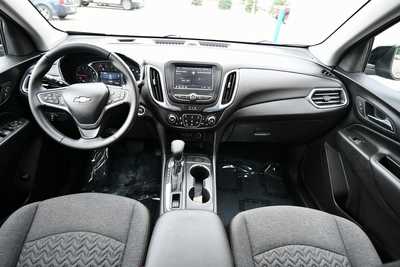 2023 Chevrolet Equinox, $24250. Photo 3