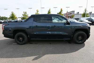 2026 Chevrolet 1500 Crew Cab, $73822. Photo 10