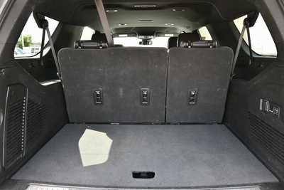 2023 Chevrolet Suburban, $51250. Photo 6