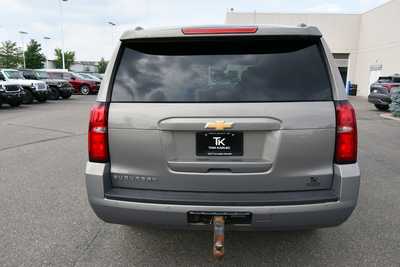 2017 Chevrolet Suburban, $17250. Photo 6