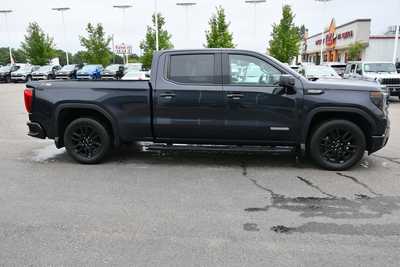 2023 GMC 1500 Crew Cab, $45250. Photo 9