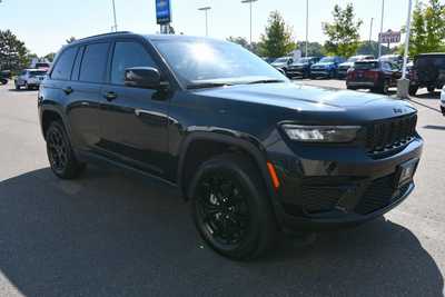 2024 Jeep Grand Cherokee, $34600. Photo 10