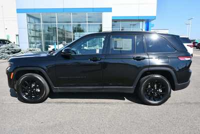 2024 Jeep Grand Cherokee, $34600. Photo 4