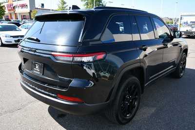 2024 Jeep Grand Cherokee, $34600. Photo 8
