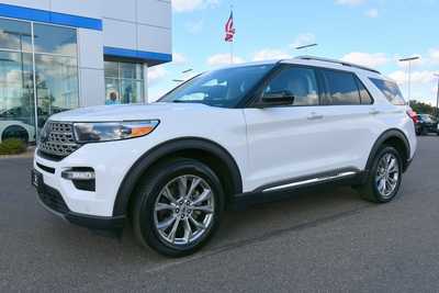 2023 Ford Explorer, $32800. Photo 2