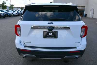 2023 Ford Explorer, $32800. Photo 6