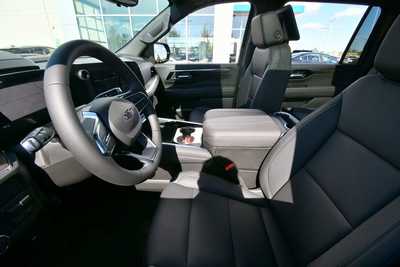 2026 Chevrolet Suburban, $82635. Photo 12