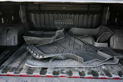 2023 Chevrolet 1500 Crew Cab, $52500. Photo 6