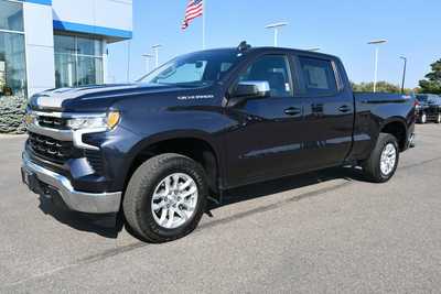 2022 Chevrolet 1500 Crew Cab, $39000. Photo 2